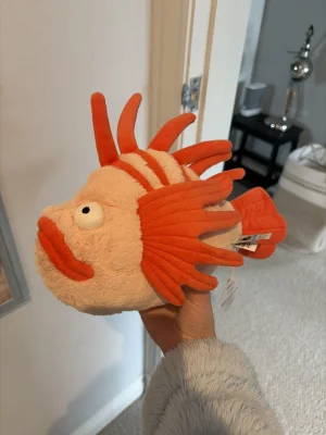 A photo of Lois Lionfish Jellycat taken by Mias_Jellies_