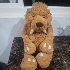 A photo of Stellan Sabre Tooth Tiger Jellycat taken by Branz_jellies