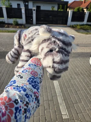 Sacha Snow Tiger - Large Jellycat photo