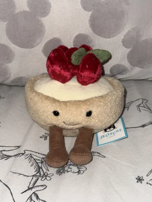 Amuseables Fleurette Tarte Aux Fraises 🇫🇷 Jellycat photo