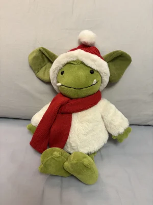 A photo of Christmas Grizzo Jellycat taken by twigletfitz