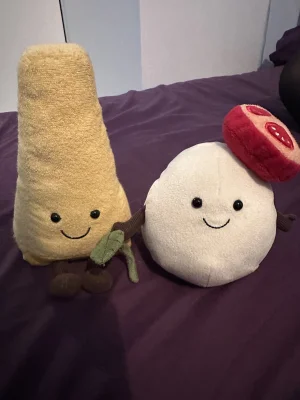 A photo of Amuseables Parmesan Jellycat taken by Jasssiicaaaaaaa