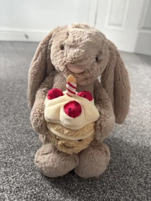 Bashful Beige Bunny 'Birthday' Jellycat photo