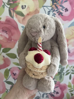 Bashful Beige Bunny 'Birthday' Jellycat | Jelly Journal