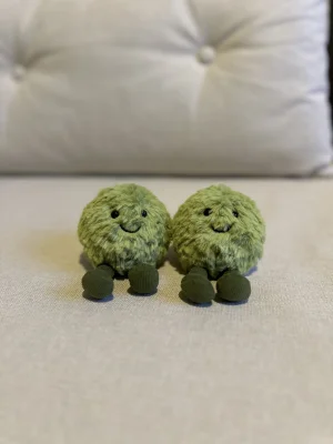 Amuseables Dot and Peg Mushy Peas 🇬🇧 Jellycat | Jelly Journal
