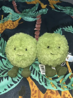 Amuseables Dot and Peggy Mushy Peas 🇬🇧 Jellycat | Jelly Journal