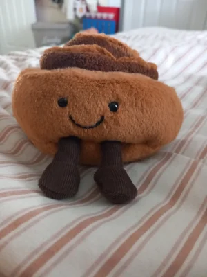 Amuseables Cinnamon Bun Jellycat photo