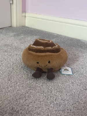 Amuseables Cinnamon Bun Jellycat photo uploaded by Miafay04