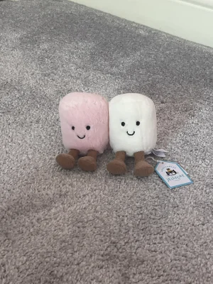 Amuseables Pink and White Marshmallows Jellycat photo uploaded by Miafay04