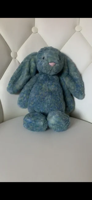 Bashful Luxe Bunny Azure - Medium Jellycat photo uploaded by its.amb3rrx