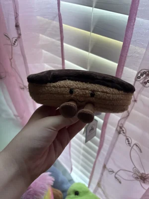 Amuseables Étienne Éclair Jellycat | Jelly Journal