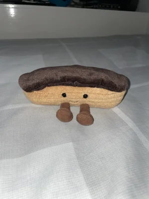 Amuseables Étienne Éclair Jellycat | Jelly Journal