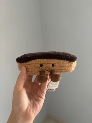 Amuseables Étienne Éclair Jellycat | Jelly Journal