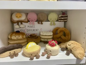 Amuseables Étienne Éclair Jellycat | Jelly Journal