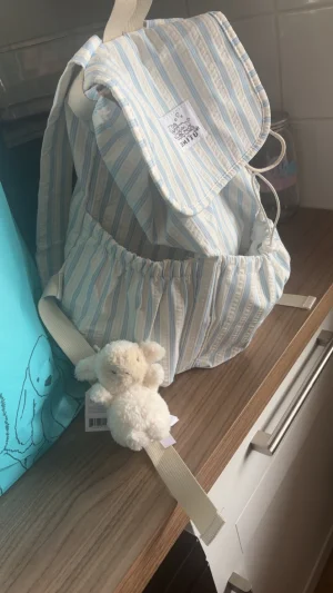 Little Lamb Bag Charm Jellycat | Jelly Journal