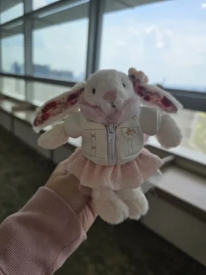 Blossom Cream Bunny 'Berry' Bag Charm Jellycat | Jelly Journal