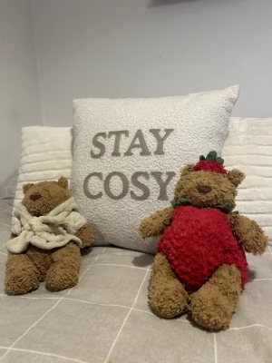 A photo of Bartholomew Bear Strawberry Jellycat taken by niamhellenx