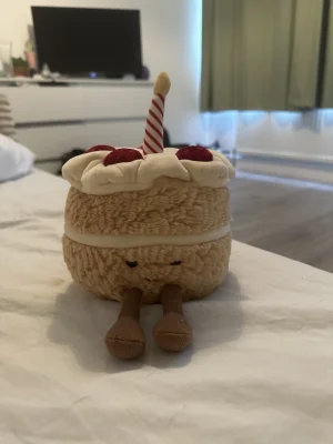 Amuseables Birthday Cake Jellycat photo