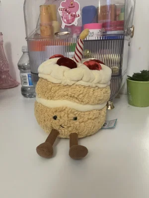 Amuseables Birthday Cake Jellycat photo