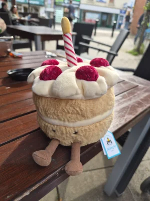 Amuseables Birthday Cake Jellycat photo