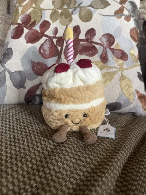 Amuseables Birthday Cake Jellycat photo