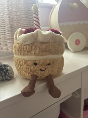 Amuseables Birthday Cake Jellycat photo