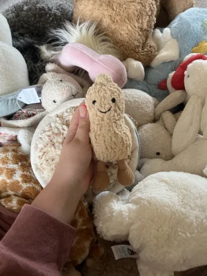 Amuseables Peanut Jellycat photo