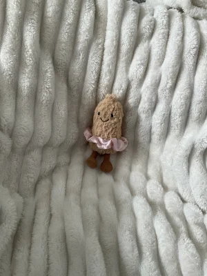 Amuseables Peanut Jellycat photo
