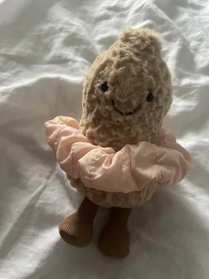 Amuseables Peanut Jellycat photo