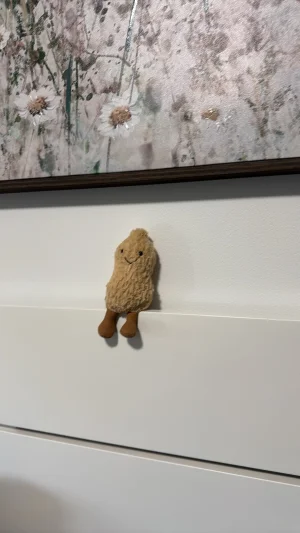 Amuseables Peanut Jellycat photo