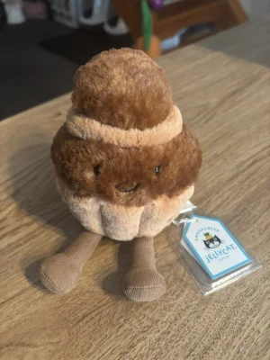 A photo of Amuseables Brigitte Brioche 🇫🇷 Jellycat taken by CharlieP