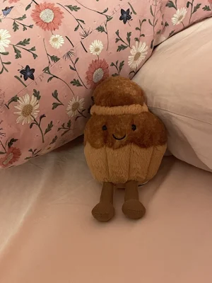 A photo of Amuseables Brigitte Brioche 🇫🇷 Jellycat taken by Letifll