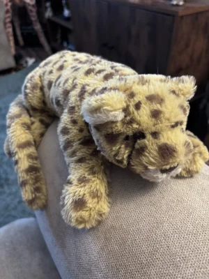 A photo of Charley Cheetah - Little Jellycat taken by helenlouise27