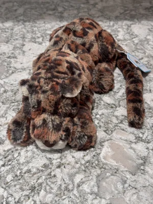 Livi Leopard Jellycat photo uploaded by SnowLeopard821