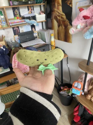 Amuseables Pickle Jellycat photo