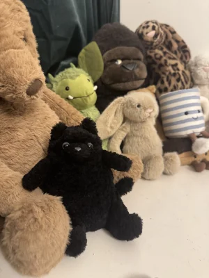 Amore Cat Black - Small Jellycat photo