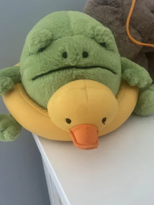 Ricky Rain Frog Rubber Ring Jellycat photo