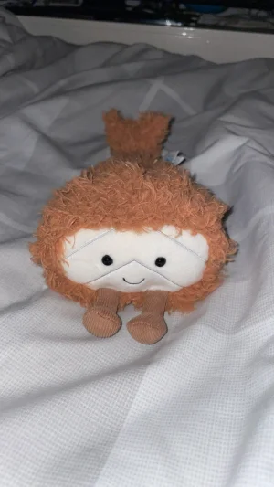 A photo of Lily Fish 🇬🇧  Jellycat taken by twigletfitz