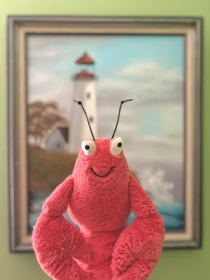 A photo of Larry Lobster Jellycat taken by kaleighsjellies
