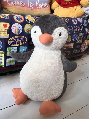 Peanut Penguin - Really Big Jellycat photo uploaded by Megan_Daffodil