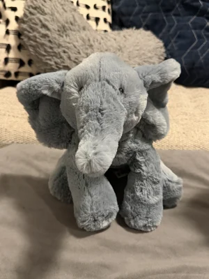 Huggady Elephant Jellycat photo