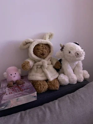 Bartholomew Bear Bathrobe Outfit Jellycat photo