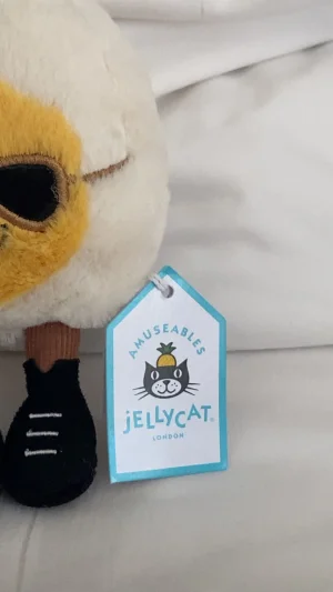Amuseables Boiled Egg Chic Jellycat photo