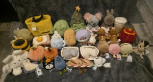 Messenger Bunny Jellycat photo