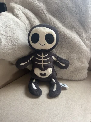 Skeleton Bob Jellycat photo