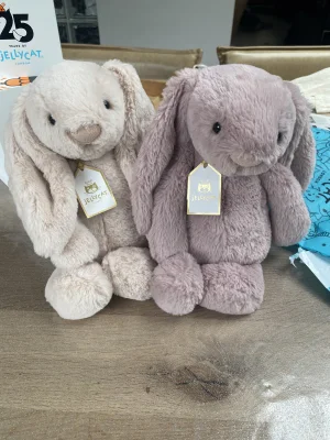 Bashful Luxe Bunny Willow Jellycat photo