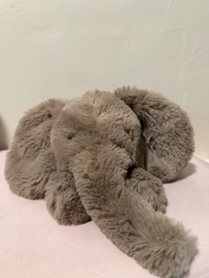 Smudge Elephant - Medium Jellycat photo
