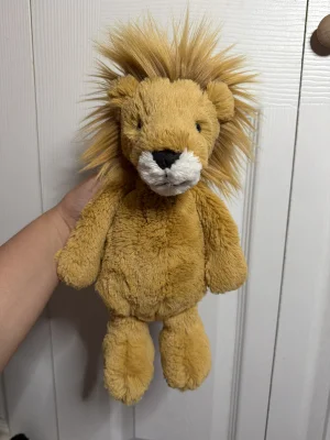 Bashful Lion Jellycat photo