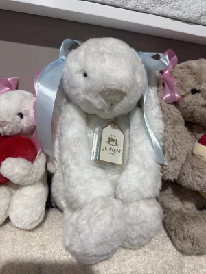 Bashful Luxe Bunny Luna Jellycat photo