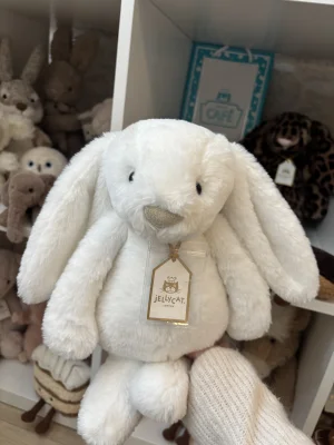 Bashful Luxe Bunny Luna Jellycat photo uploaded by ellyxcats